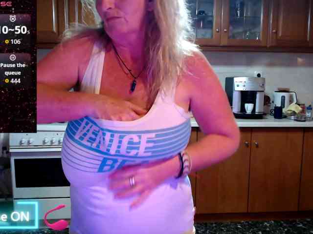 JennaDeluxe JennaDeluxe