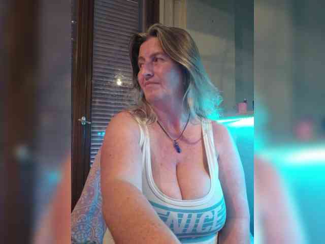 JennaDeluxe JennaDeluxe