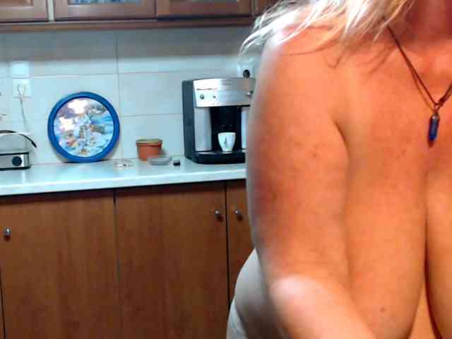 JennaDeluxe bongacams