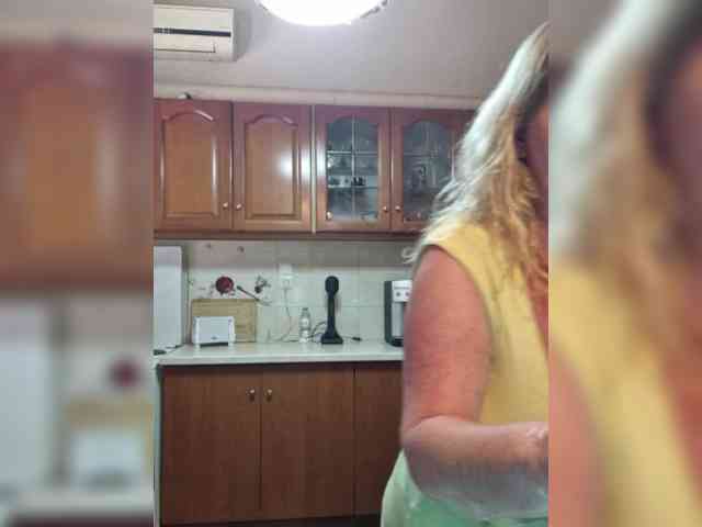 JennaDeluxe Live Webcam on BongaCams