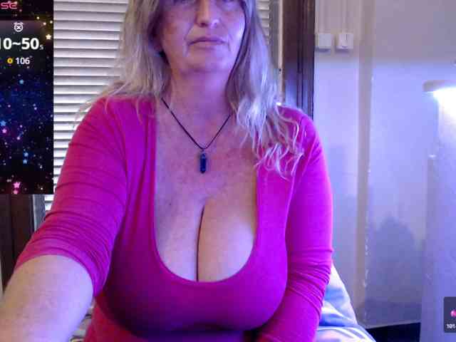 JennaDeluxe Live Webcam on BongaCams