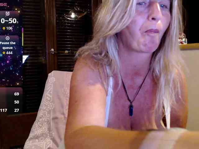JennaDeluxe webcam