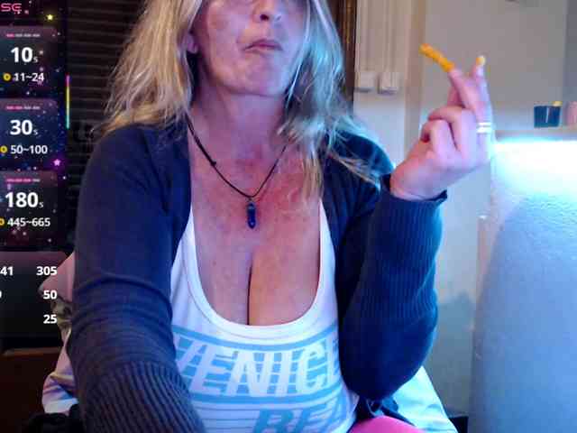 JennaDeluxe JennaDeluxe