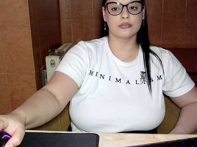 MoniqQuuen's BongaCams show and profile