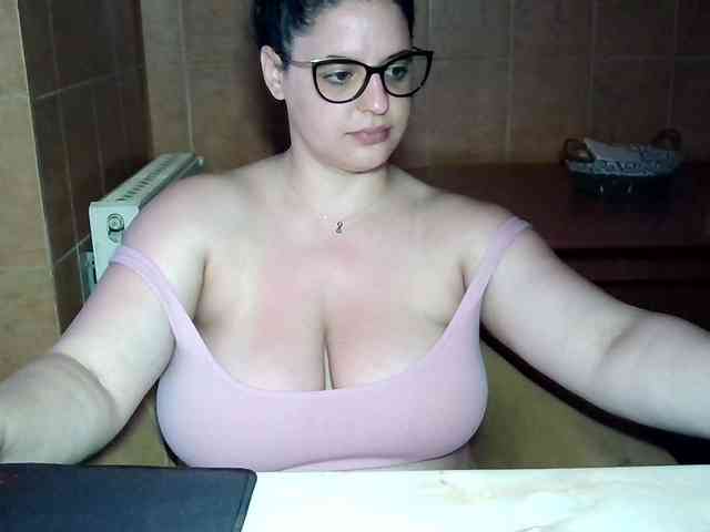 MoniqQuuen webcam