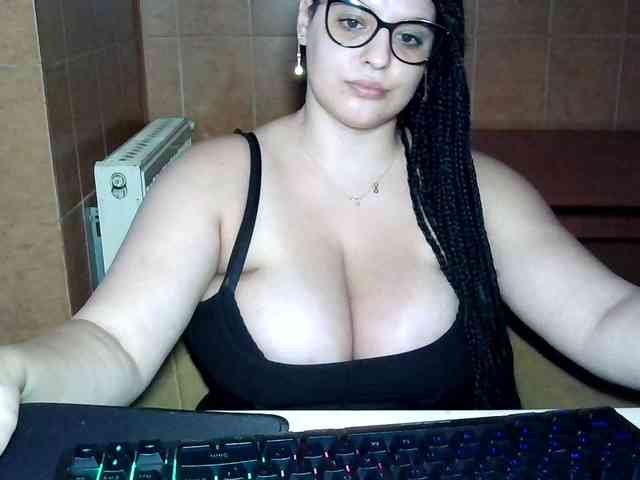MoniqQuuen webcam