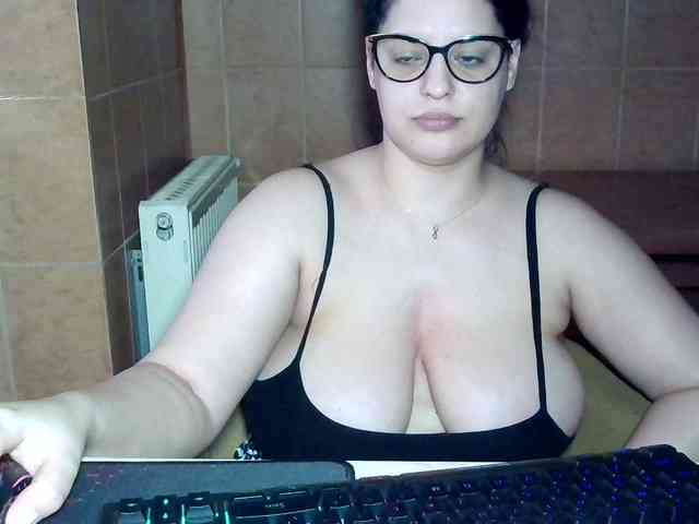 MoniqQuuen webcam