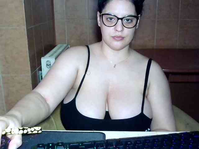 MoniqQuuen webcam
