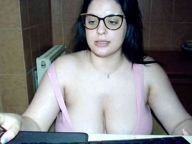MoniqQuuen webcam