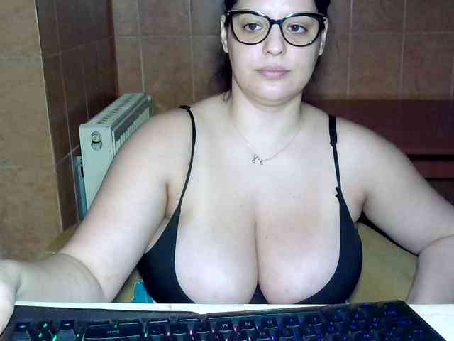 MoniqQuuen MoniqQuuen