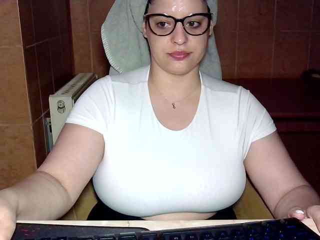 MoniqQuuen webcam