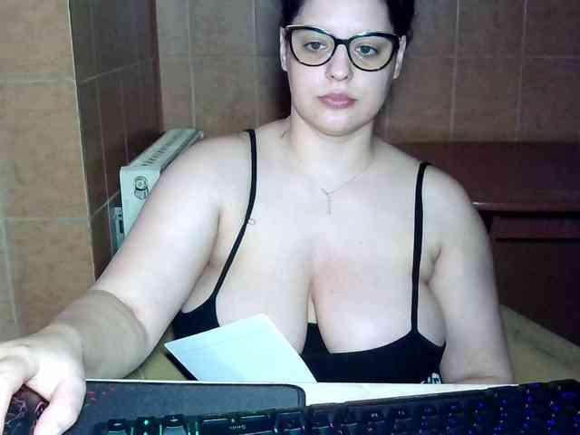 MoniqQuuen webcam