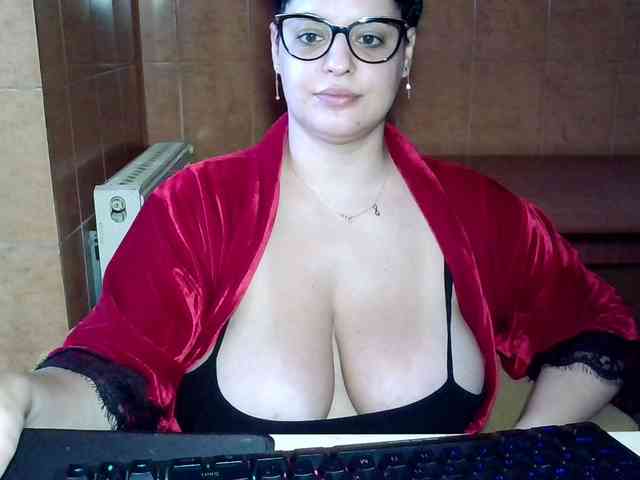 MoniqQuuen webcam