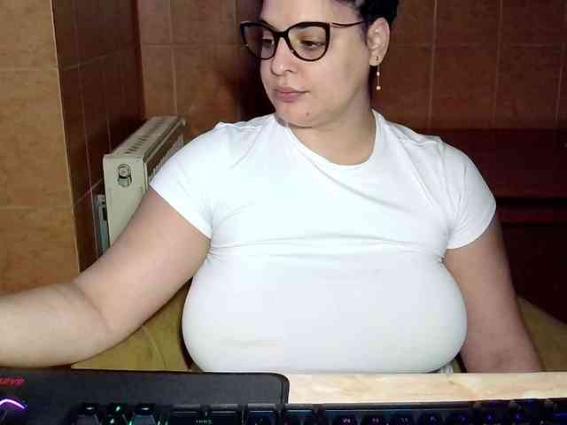 MoniqQuuen webcam