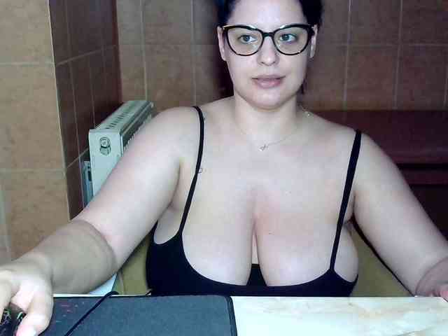 MoniqQuuen webcam
