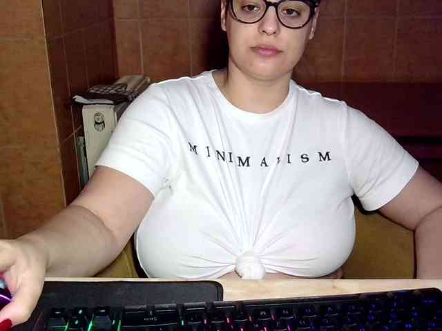 MoniqQuuen MoniqQuuen