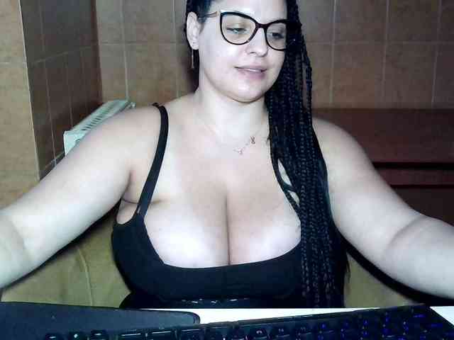 MoniqQuuen webcam