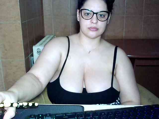 MoniqQuuen webcam