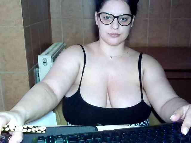 MoniqQuuen webcam