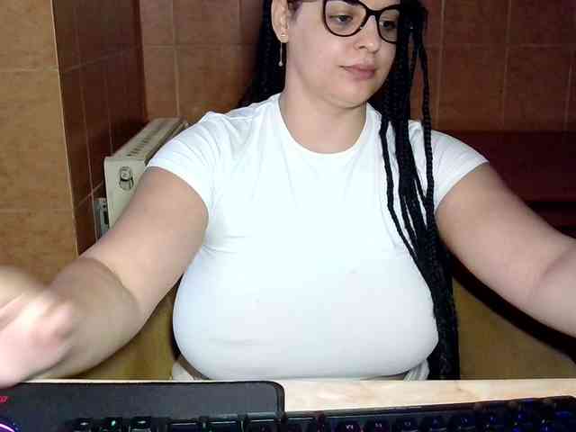 MoniqQuuen webcam