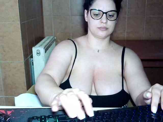 MoniqQuuen webcam