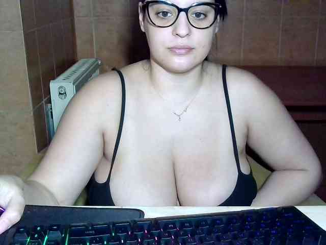 MoniqQuuen MoniqQuuen