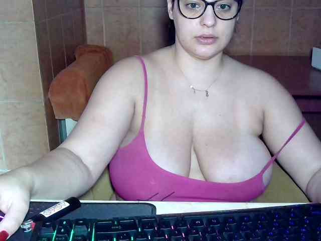 MoniqQuuen MoniqQuuen