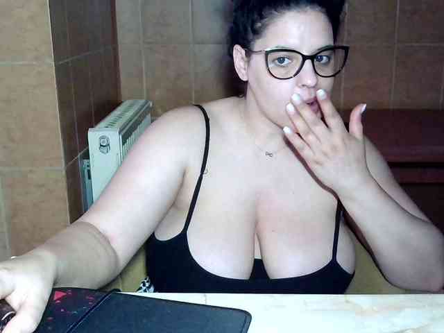 MoniqQuuen webcam