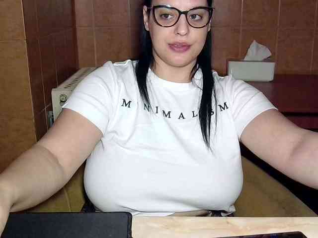 MoniqQuuen MoniqQuuen