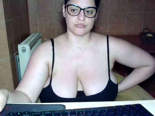 MoniqQuuen webcam