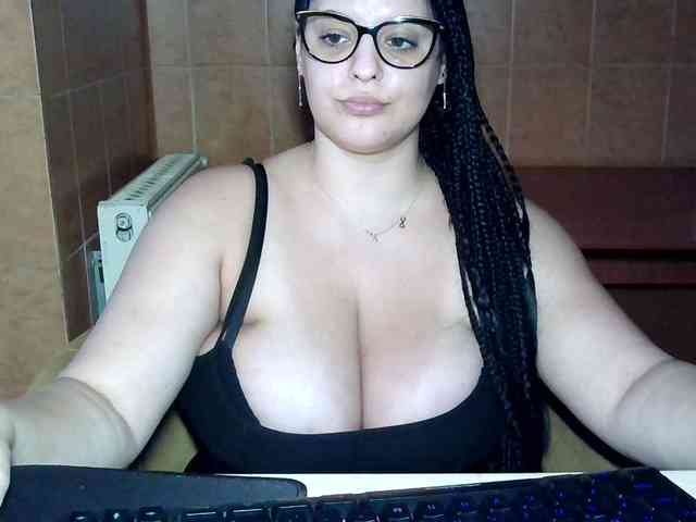 MoniqQuuen webcam