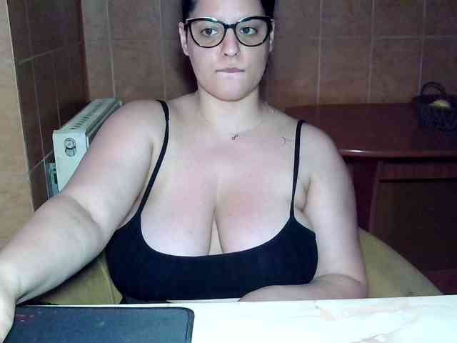 MoniqQuuen webcam