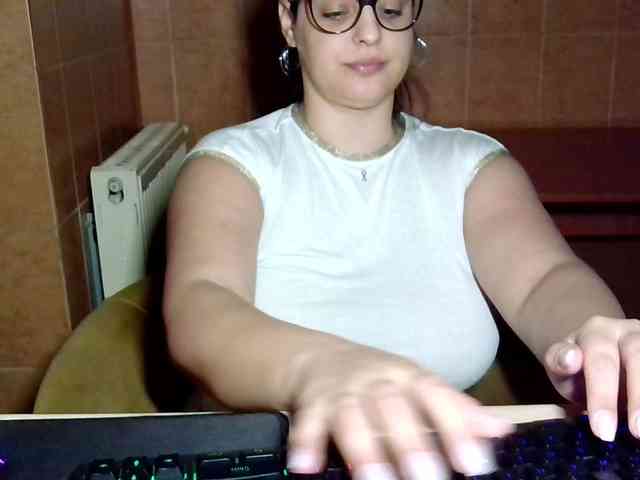 MoniqQuuen webcam