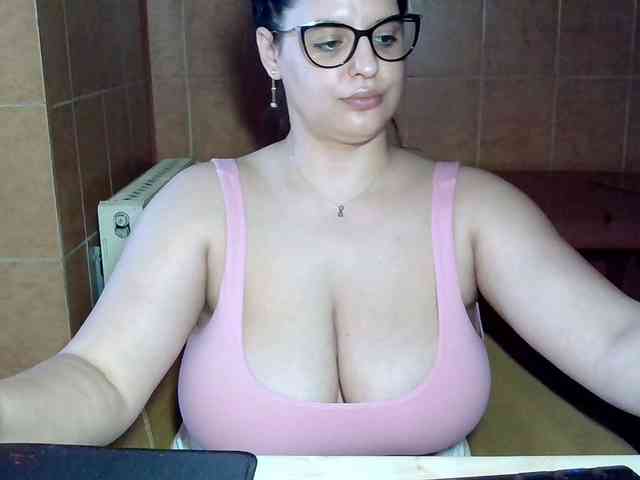 MoniqQuuen webcam