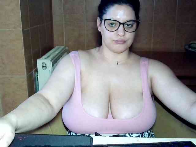 MoniqQuuen webcam