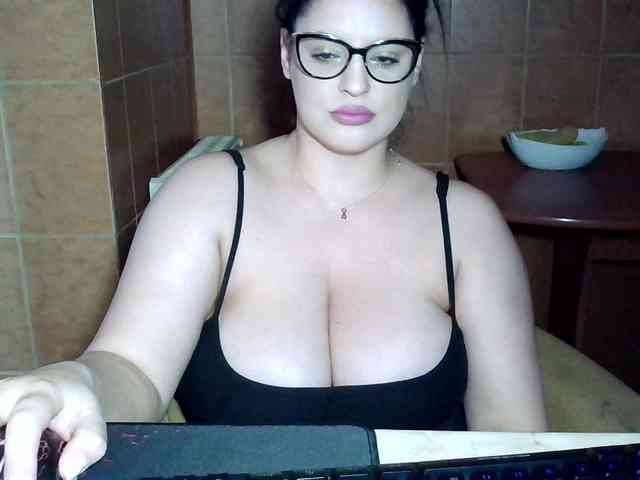 MoniqQuuen webcam