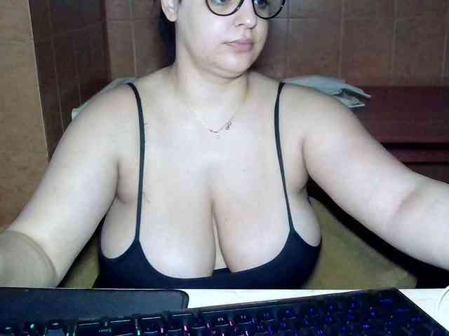 MoniqQuuen MoniqQuuen