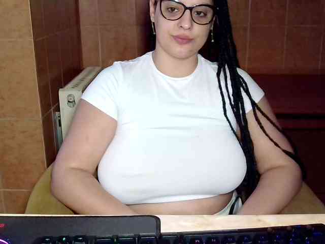 MoniqQuuen webcam