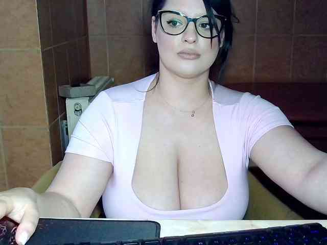 MoniqQuuen webcam