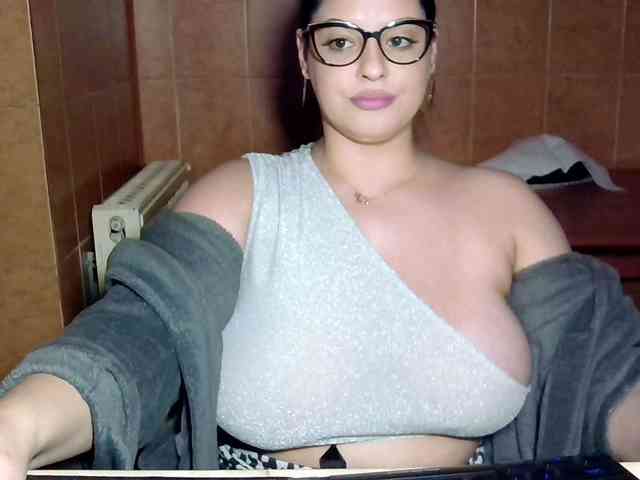 MoniqQuuen MoniqQuuen