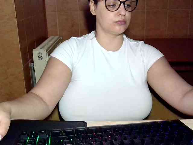 MoniqQuuen webcam