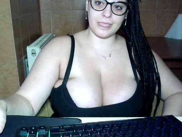 MoniqQuuen webcam