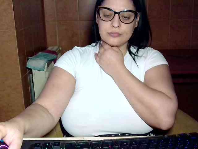 MoniqQuuen webcam