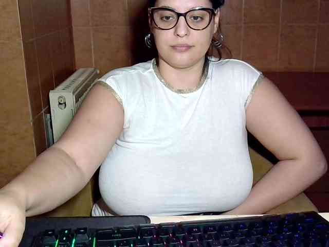 MoniqQuuen webcam