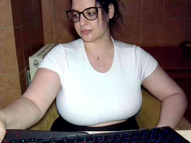 MoniqQuuen webcam