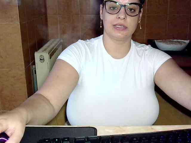 MoniqQuuen webcam
