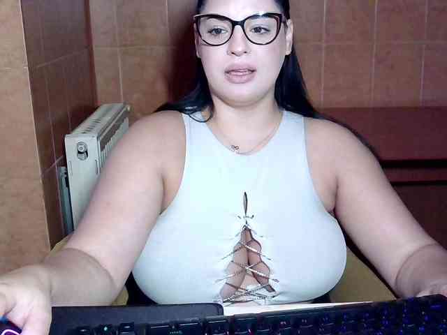 MoniqQuuen webcam