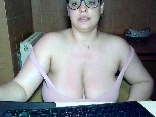 MoniqQuuen webcam