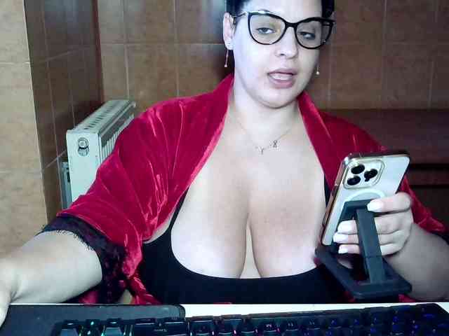 MoniqQuuen webcam