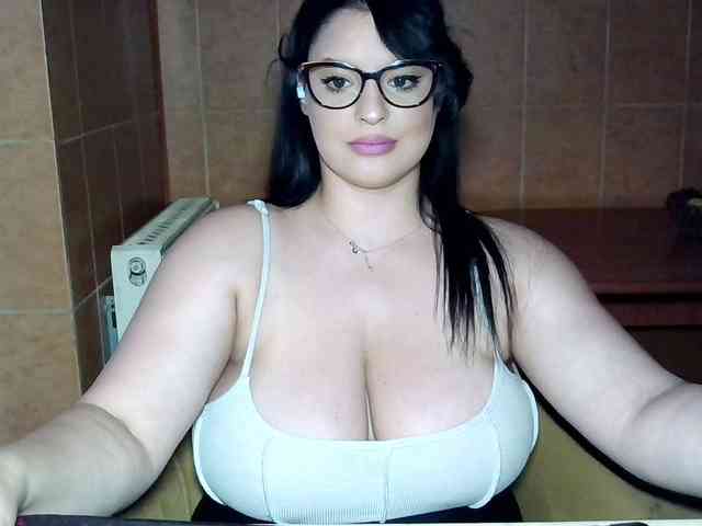 MoniqQuuen webcam
